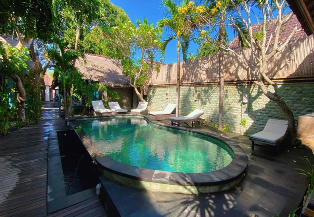 The Nichos Bungalows And Villas Nusa Lembongan Exterior photo