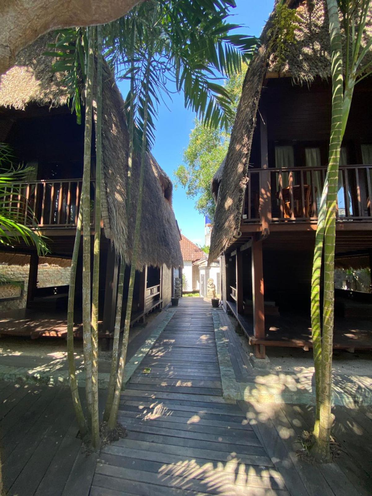 The Nichos Bungalows And Villas Nusa Lembongan Exterior photo