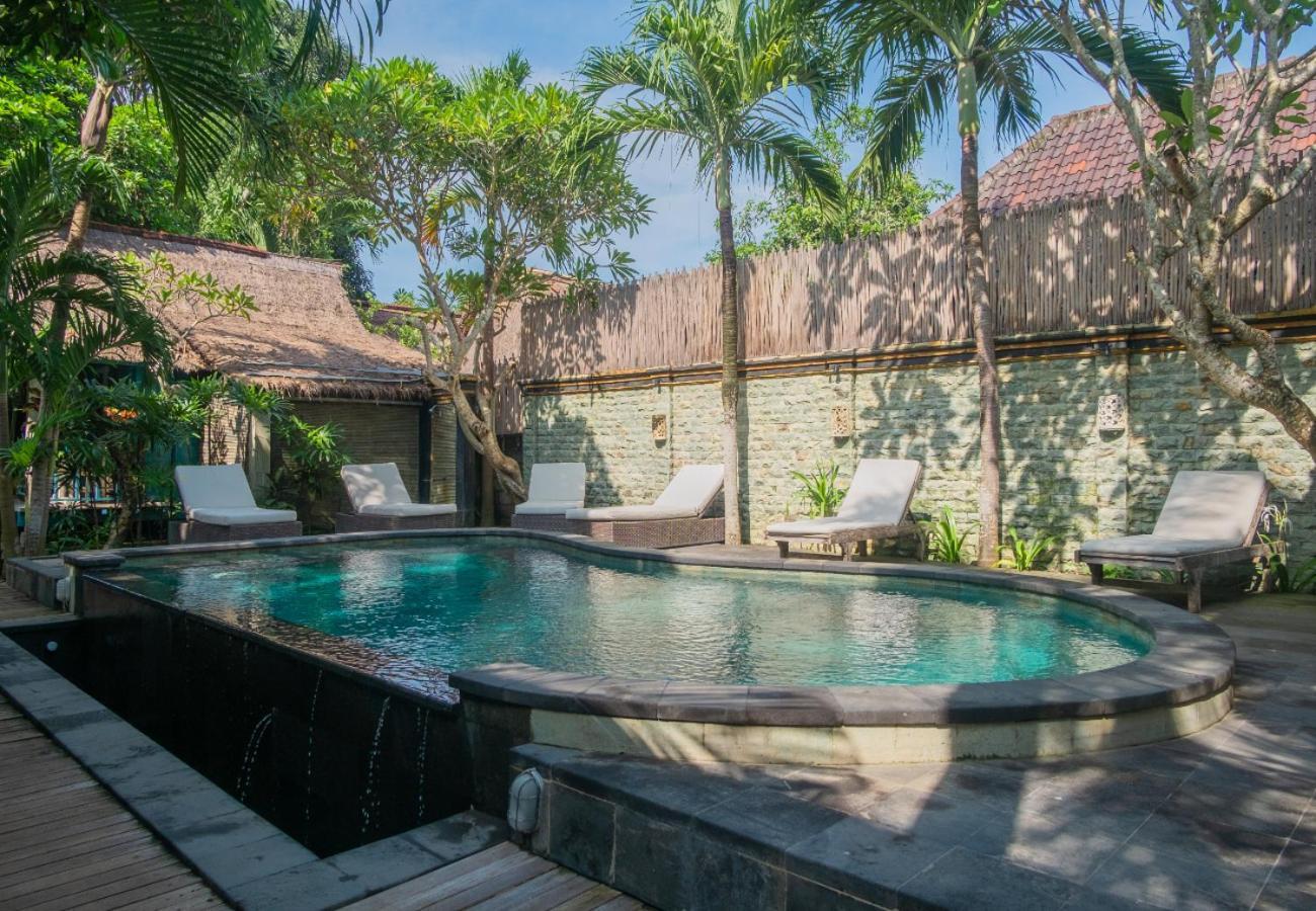 The Nichos Bungalows And Villas Nusa Lembongan Exterior photo