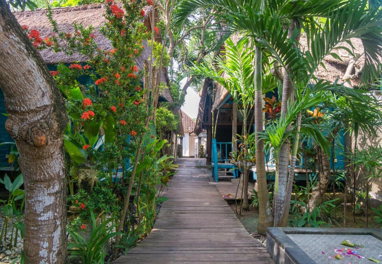 The Nichos Bungalows And Villas Nusa Lembongan Exterior photo
