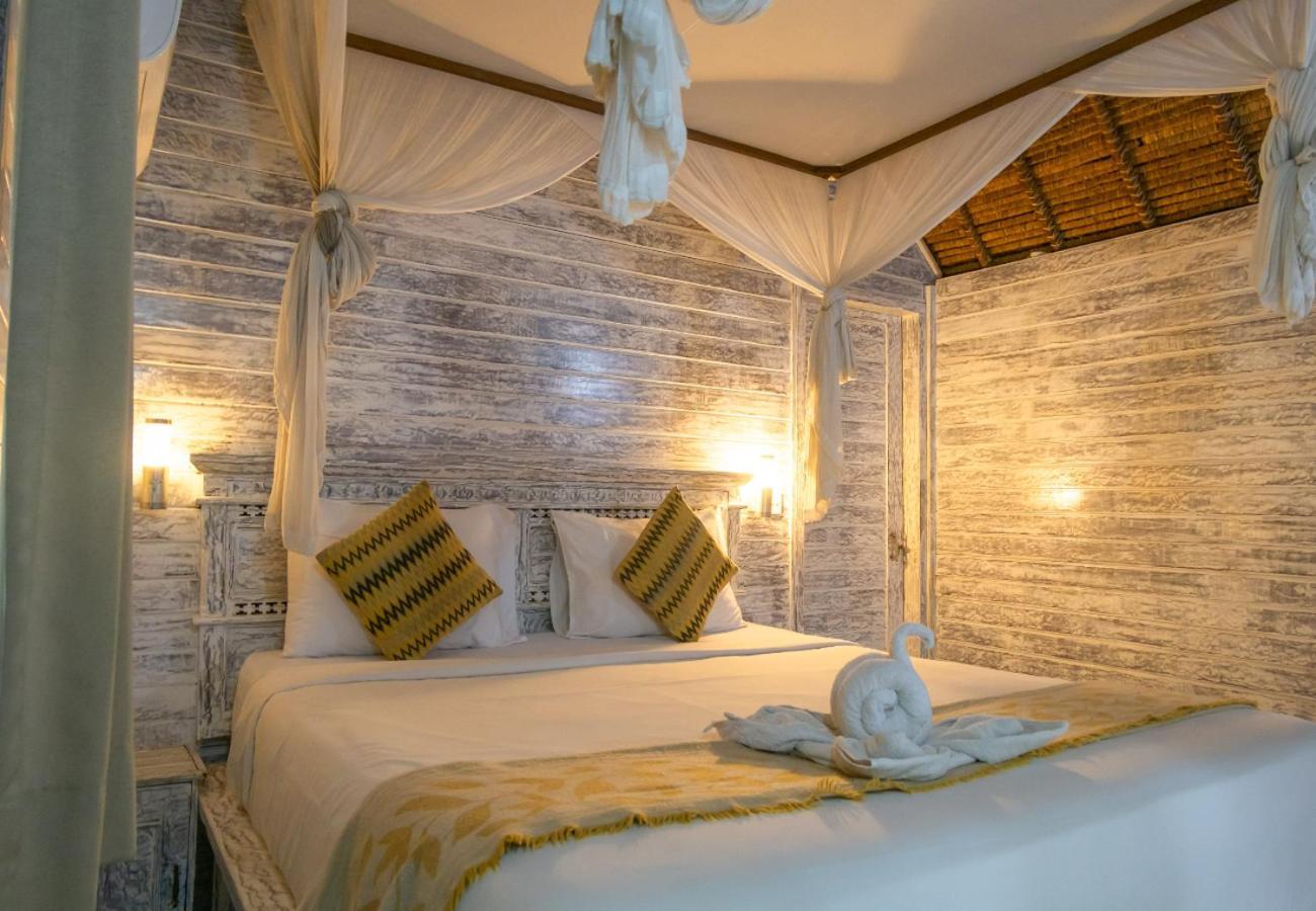 The Nichos Bungalows And Villas Nusa Lembongan Exterior photo