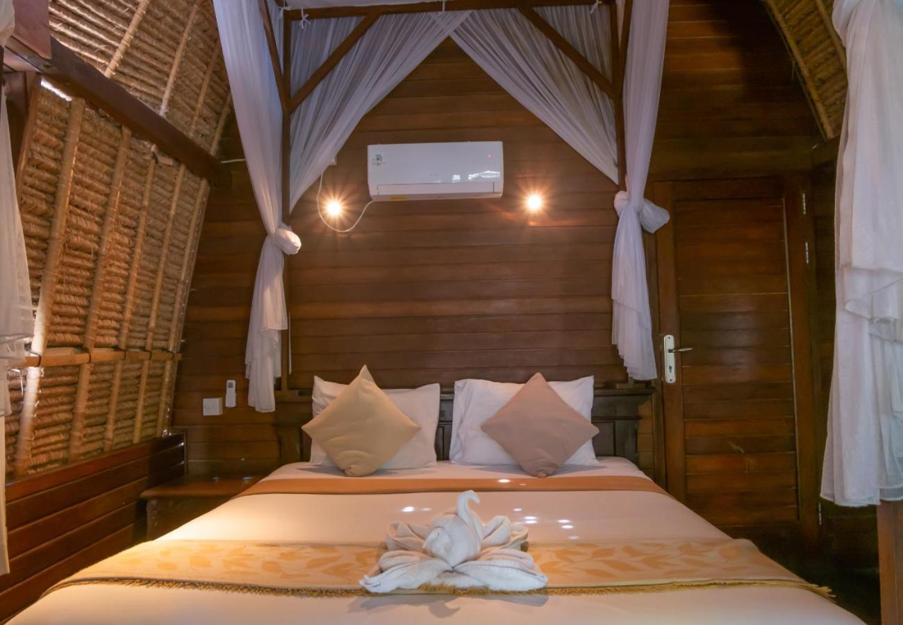 The Nichos Bungalows And Villas Nusa Lembongan Exterior photo
