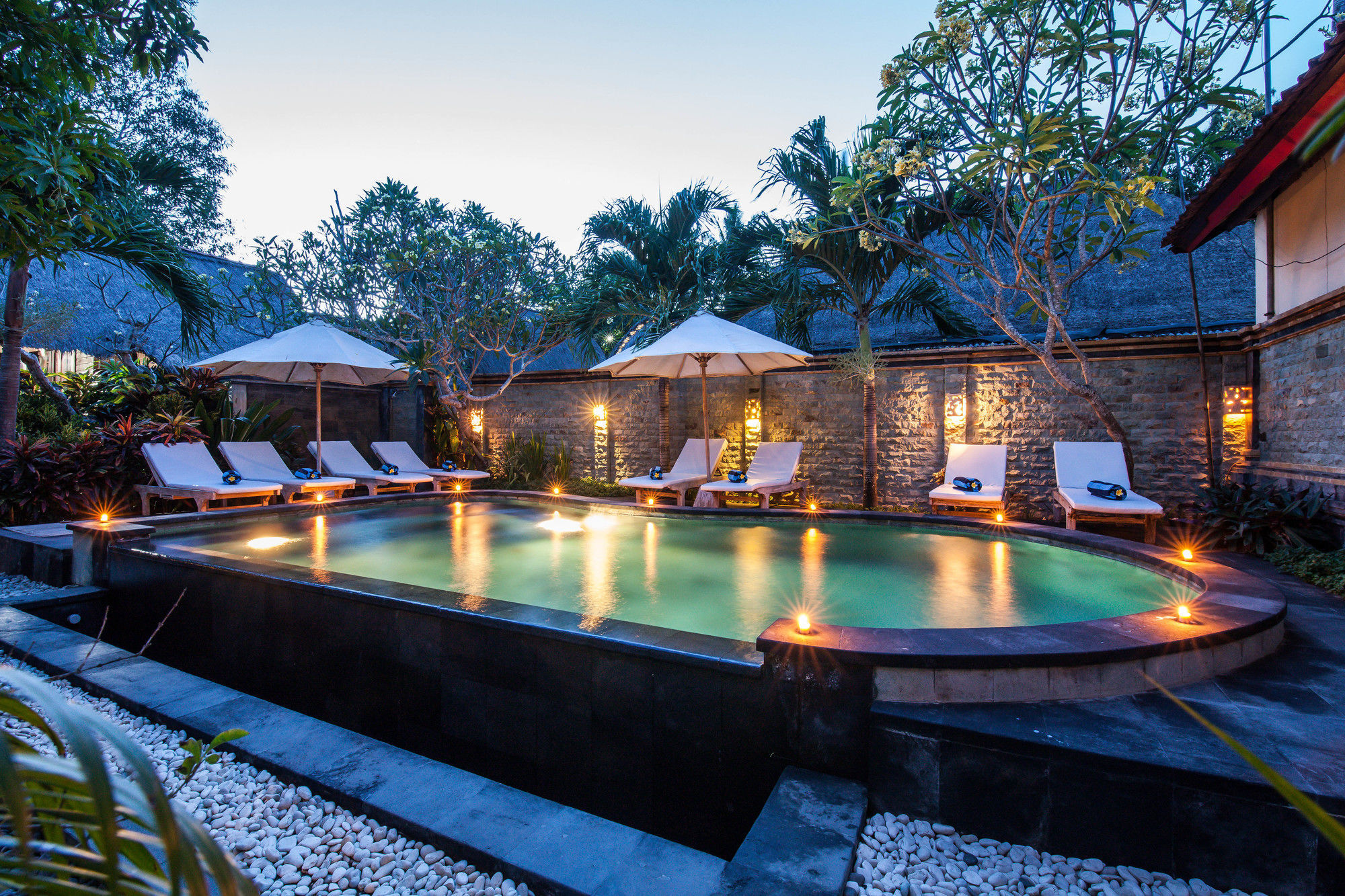 The Nichos Bungalows And Villas Nusa Lembongan Exterior photo
